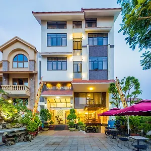 La Maison Hotel