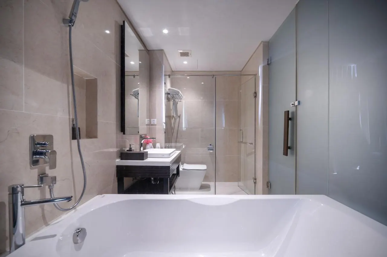 Everland Hotel Da Nang 4*,